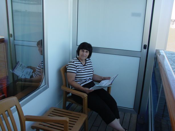 ../Images/Rose relaxes on the balcony.jpg